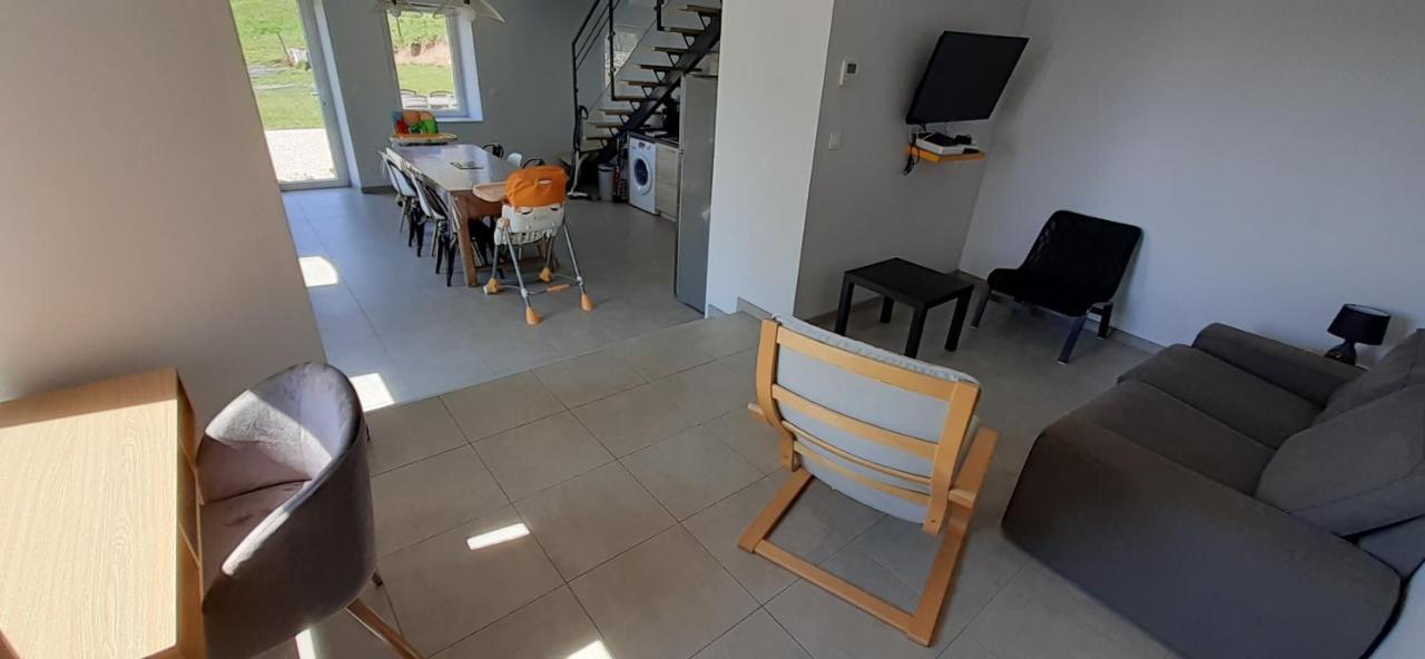 La Maison De Leobin Veranne Bagian luar foto